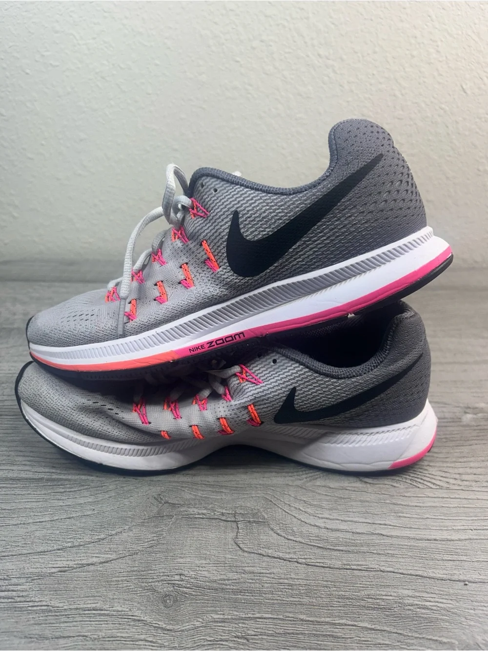 Nike Air Zoom Pegasus 33 Running Shoes Gray Pink Women’s Athletic Sneakers Sz9.5